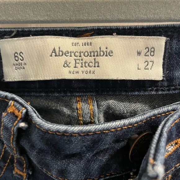 Abercrombie & Fitch Navy Blue Jeans 6S
Waist 28 L 27 vintage - Picture 6 of 6